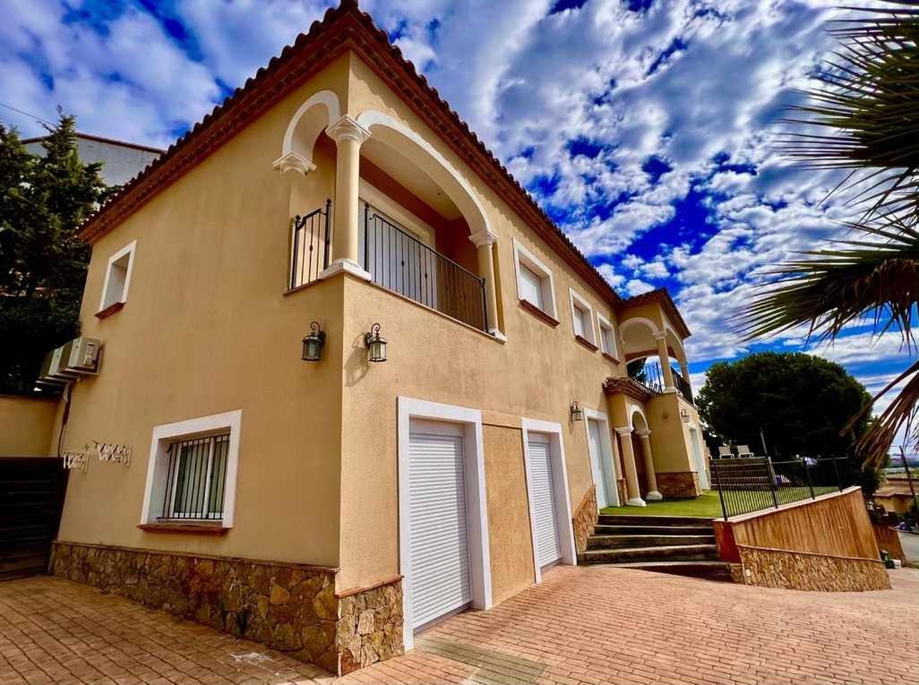 Casa Mas Ambros Con Piscina Desbordante Villa Calonge  Kültér fotó